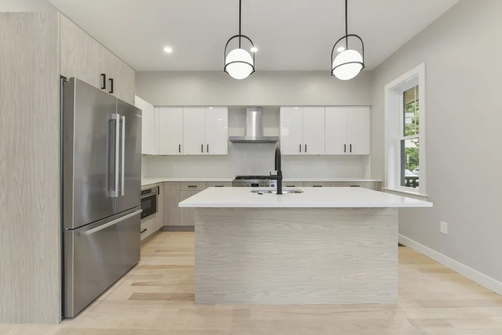 3 bed, 2 bath apartment for rent at 99 Williams St Unit 2, Jamaica Plain — photo 3 of 18