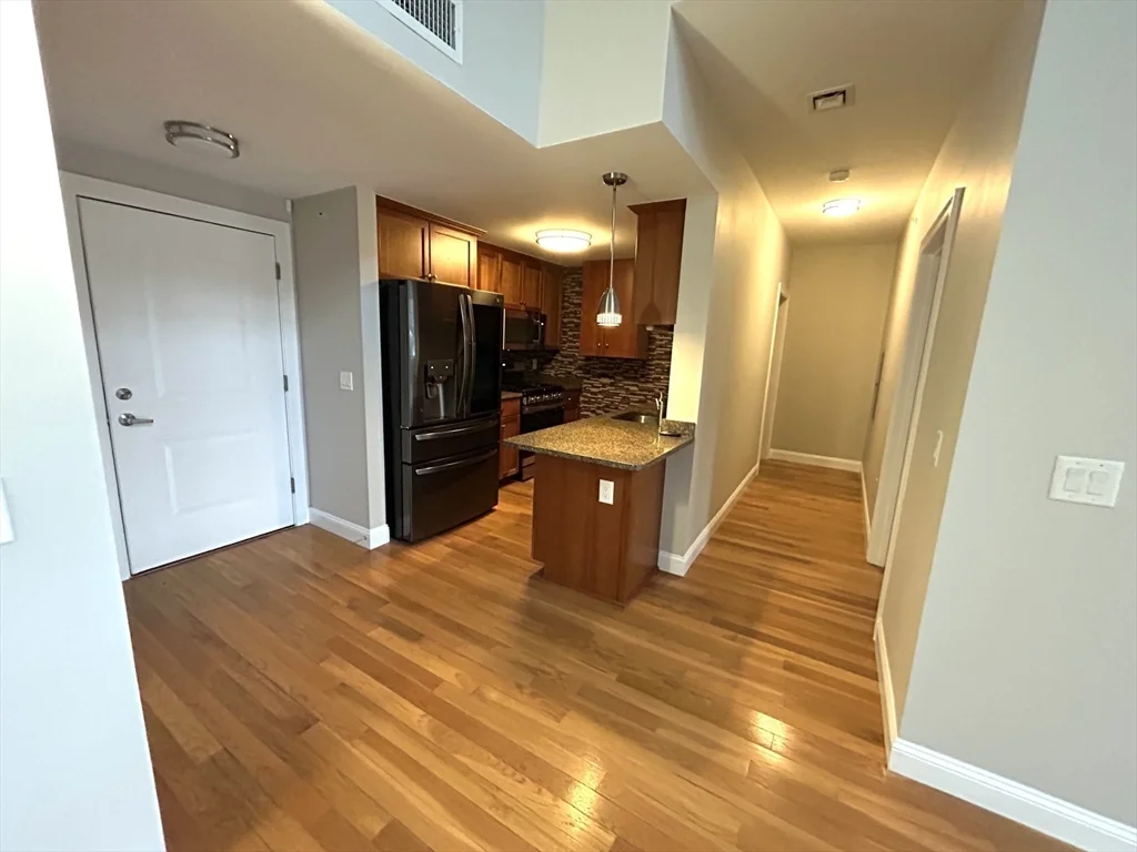 2 bed, 2 bath apartment for rent at 990 Vfw Pkwy Unit 402, West Roxbury — photo 5 of 16