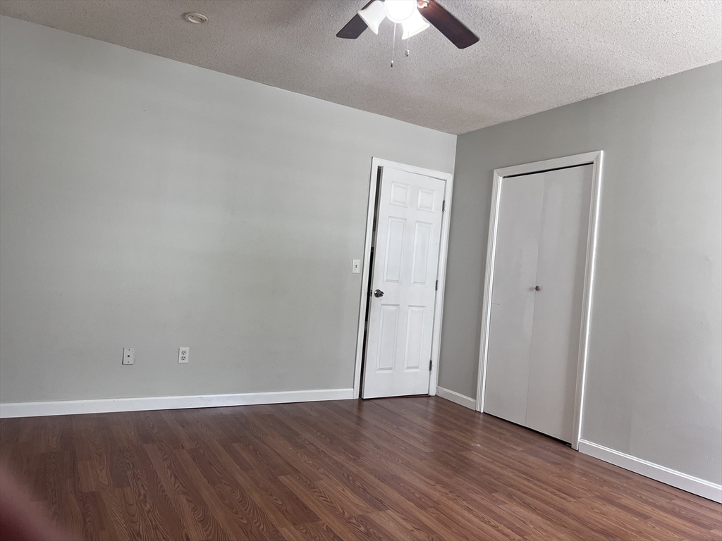 3 bed, 1 bath apartment for rent at 991 County St Unit 1, Fall River — photo 8 of 18