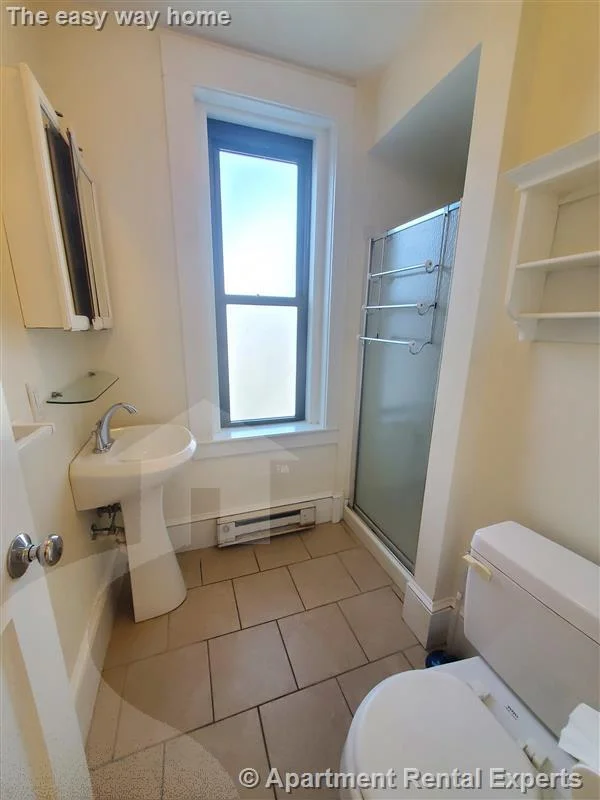 1 bed, 1 bath apartment for rent at 991 Massachusetts Ave Unit 5, Harvard Square — photo 3 of 8