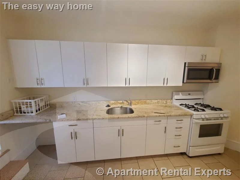 1 bed, 1 bath apartment for rent at 991 Massachusetts Ave Unit 5, Harvard Square — photo 6 of 8