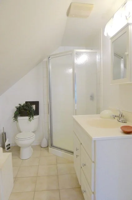 4 bed, 2 bath apartment for rent at 992 Greendale Ave, Needham Heights — photo 8 of 10