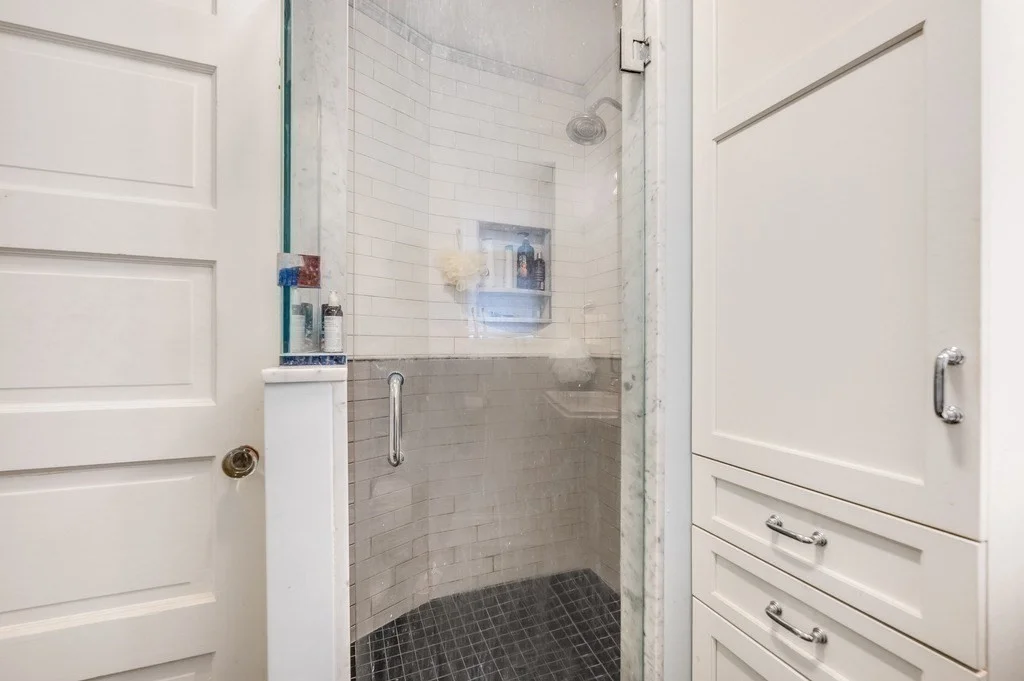 2 bed, 1 bath apartment for rent at 993 Memorial Dr Unit 102, Harvard Square — photo 13 of 18
