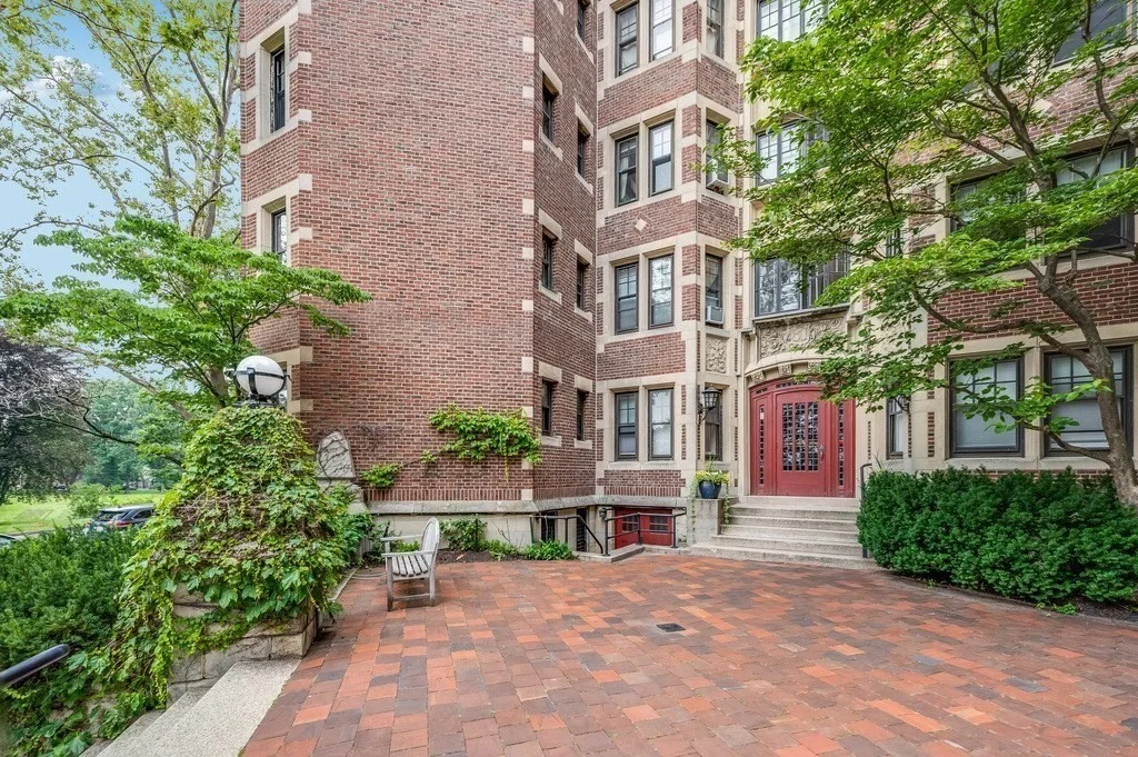 2 bed, 1 bath apartment for rent at 993 Memorial Dr Unit 102, Harvard Square — photo 17 of 18