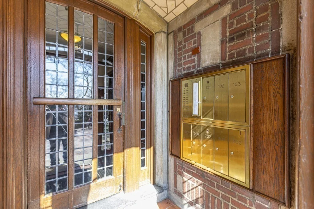 2 bed, 1 bath apartment for rent at 993 Memorial Dr Unit 201, West Cambridge — photo 24 of 27