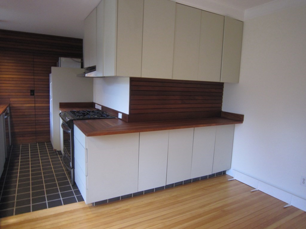 2 bed, 2 bath apartment for rent at 993 Memorial Dr Unit 302, Harvard Square — photo 7 of 12