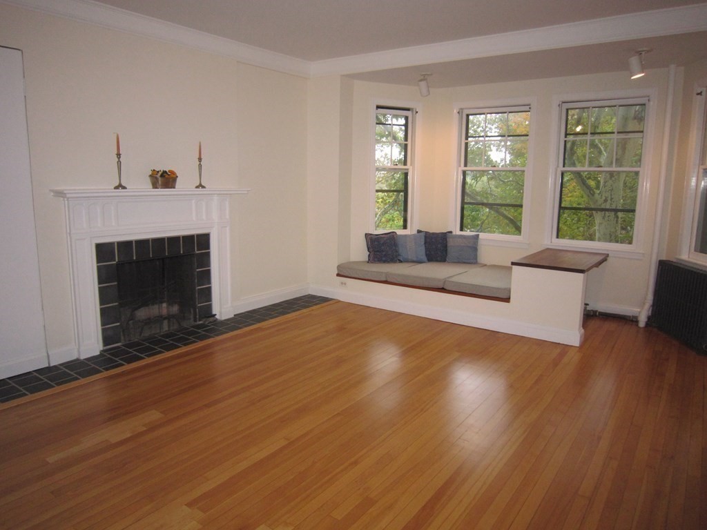 2 bed, 2 bath apartment for rent at 993 Memorial Dr Unit 302, Harvard Square — photo 8 of 12