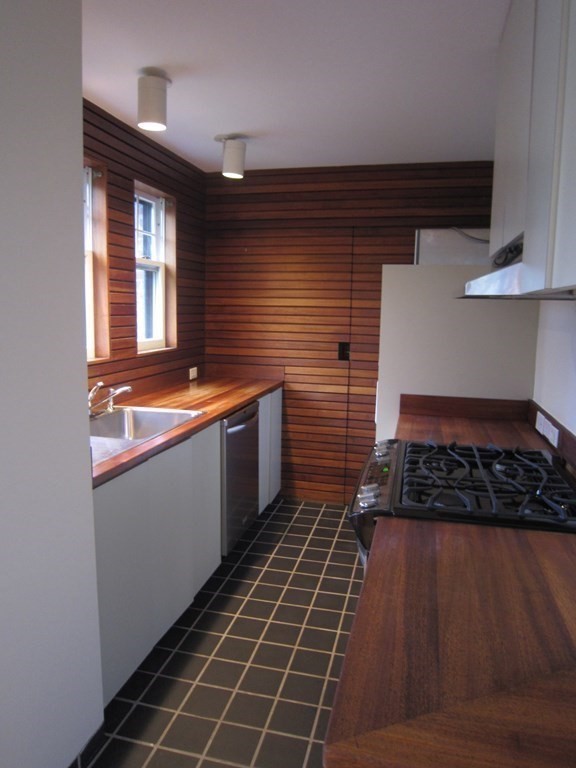 2 bed, 2 bath apartment for rent at 993 Memorial Dr Unit 302, Harvard Square — photo 4 of 12