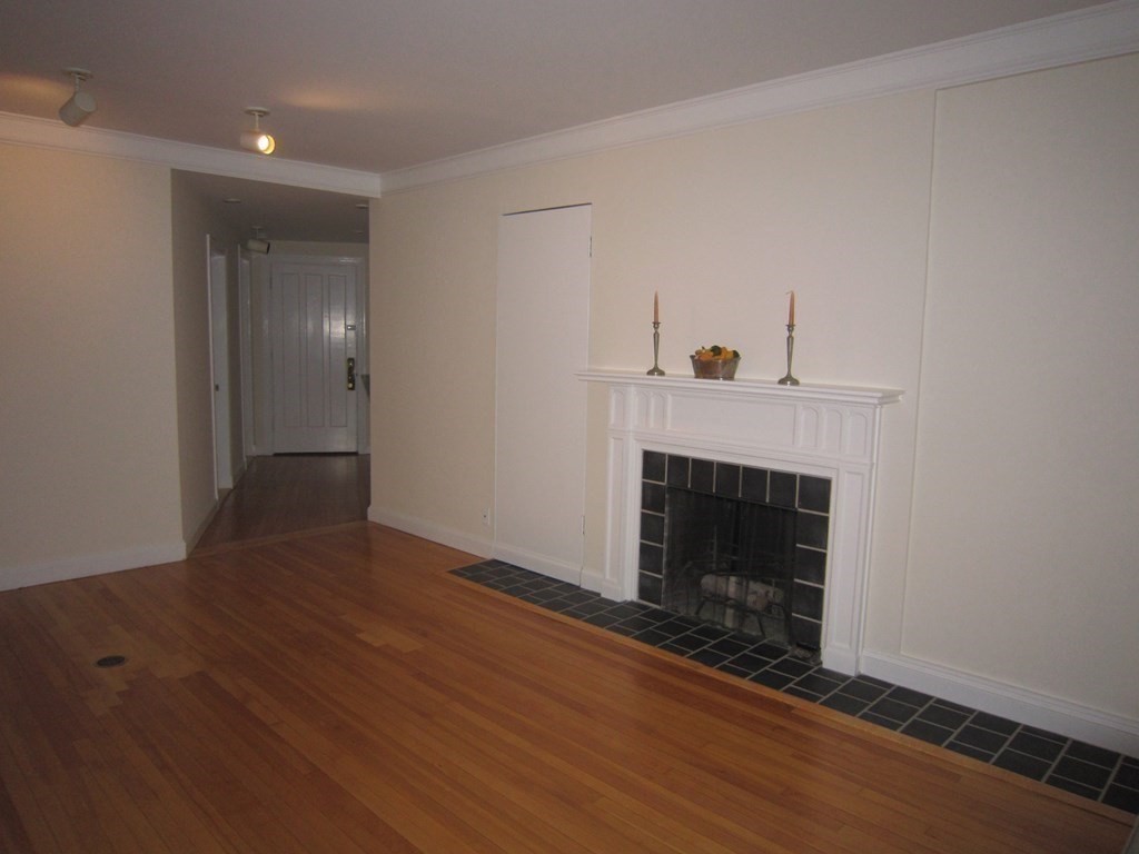 2 bed, 2 bath apartment for rent at 993 Memorial Dr Unit 302, Harvard Square — photo 9 of 12