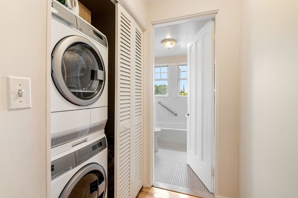 2 bed, 2 bath apartment for rent at 993 Memorial Dr Unit 503, Harvard Square — photo 12 of 20
