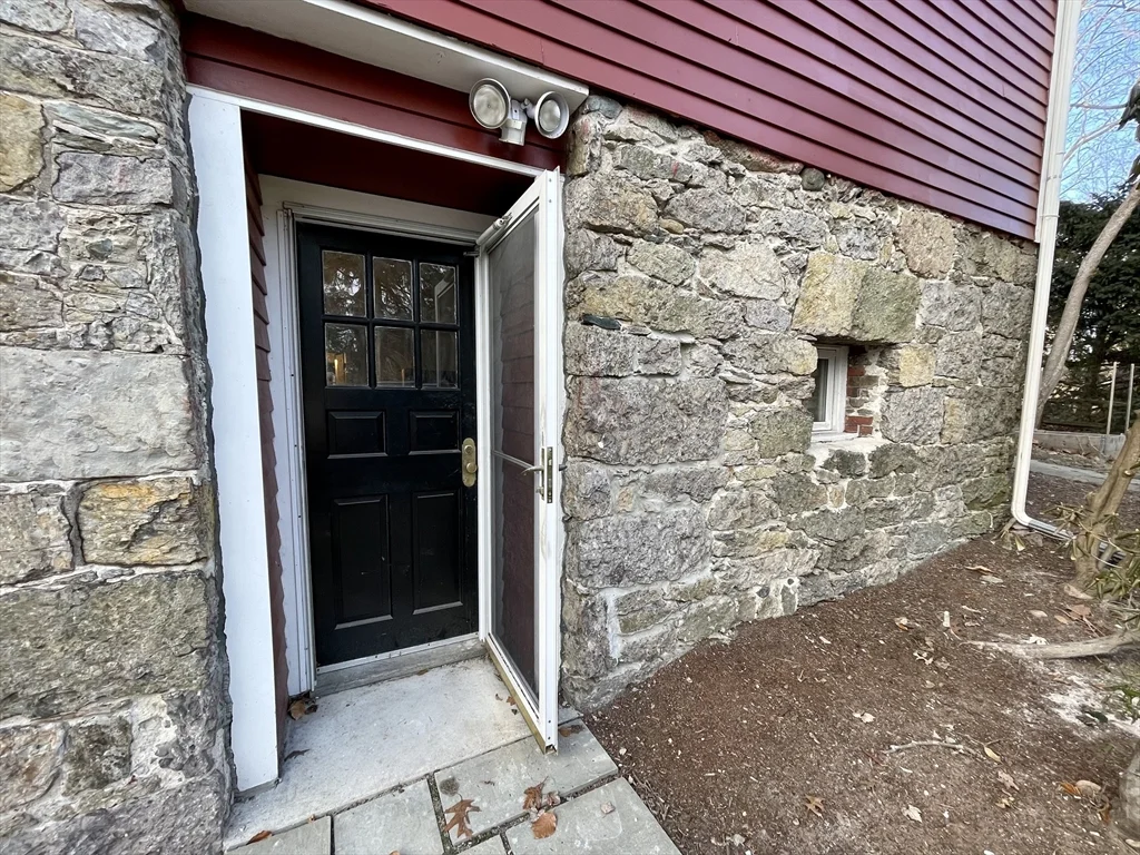 1 bed, 1 bath apartment for rent at 995 Centre St Unit A, Jamaica Plain — photo 12 of 12