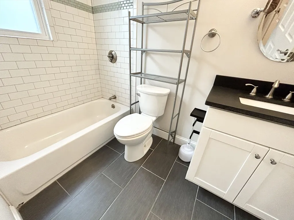 3 bed, 2 bath apartment for rent at 995 Dorchester Ave Unit 2, Dorchester — photo 8 of 9