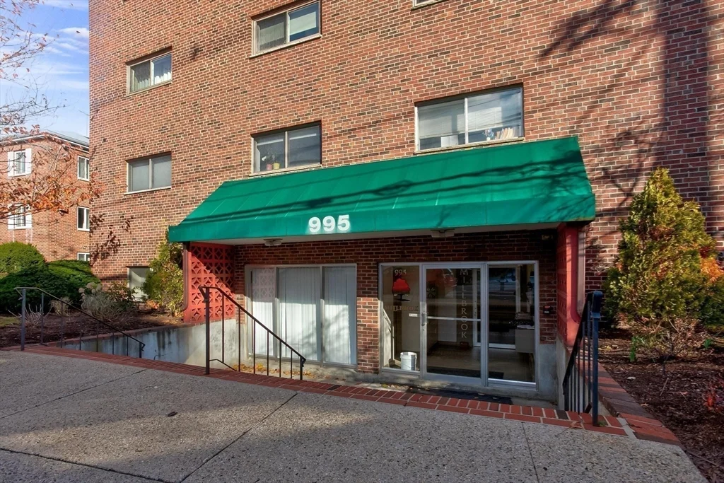 2 bed, 1 bath apartment for rent at 995 Massachusetts Ave Unit 505, Arlington — photo 33 of 38