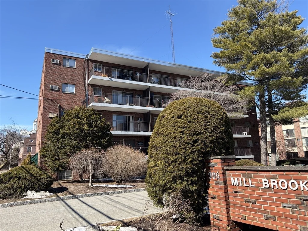 2 bed, 1 bath apartment for rent at 995 Massachusetts Ave Unit 505, Arlington — photo 34 of 38