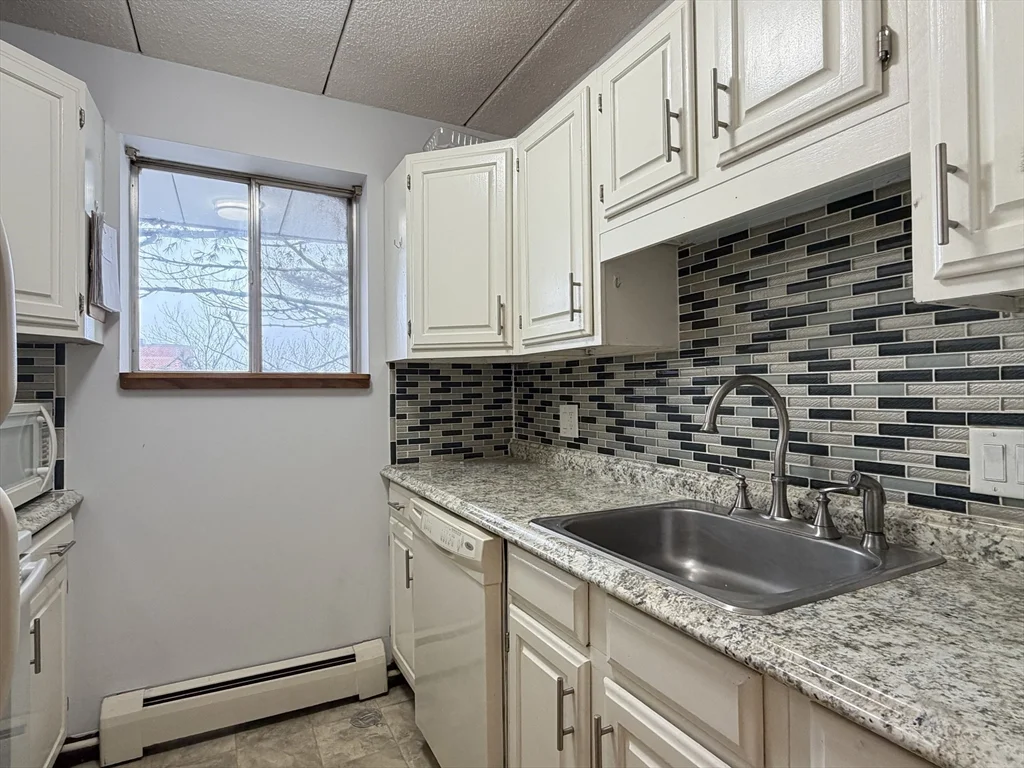 2 bed, 1 bath apartment for rent at 995 Massachusetts Ave Unit 505, Arlington — photo 14 of 38