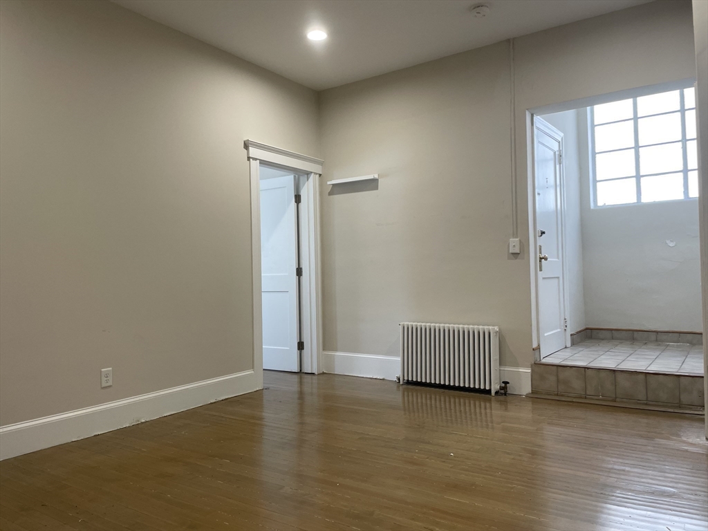 1 bed, 1 bath apartment for rent at 996 Chestnut St Unit 1, Newton Upper Falls — photo 5 of 16