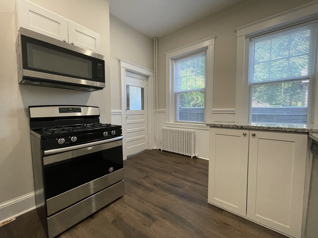 1 bed, 1 bath apartment for rent at 996 Chestnut St Unit 1, Newton Upper Falls — photo 8 of 16