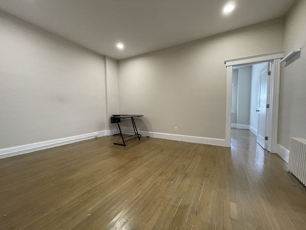 1 bed, 1 bath apartment for rent at 996 Chestnut St Unit 1, Newton Upper Falls — photo 4 of 16