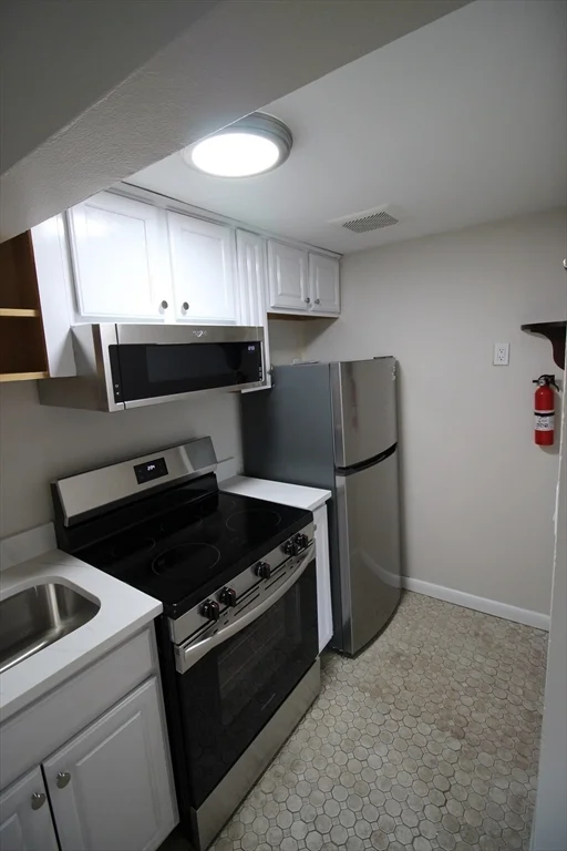 1 bed, 1 bath apartment for rent at 997 Broadway Unit 1, Raynham — photo 3 of 12