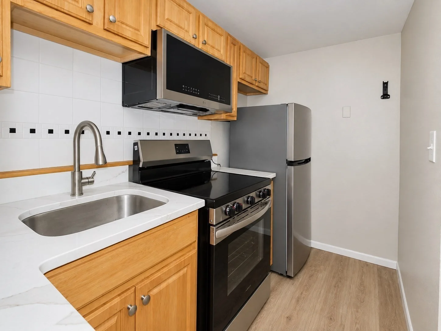 1 bed, 1 bath apartment for rent at 997 Broadway Unit 5, Raynham — photo 4 of 12