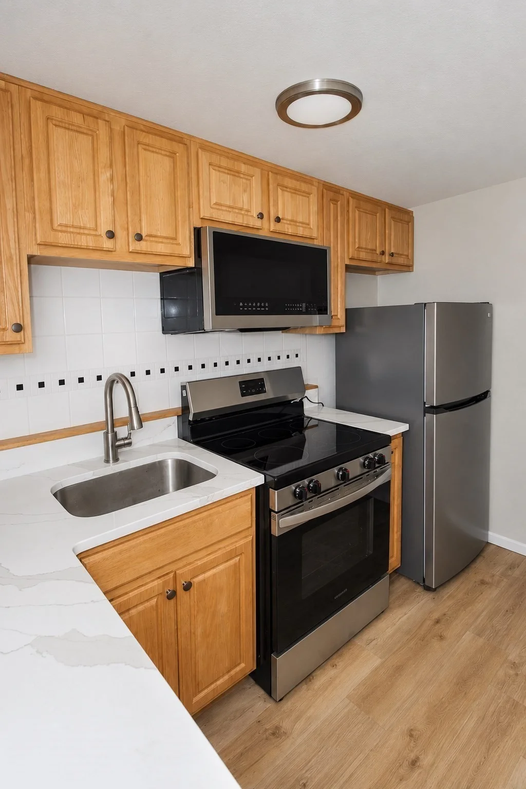 1 bed, 1 bath apartment for rent at 997 Broadway Unit 5, Raynham — photo 6 of 12