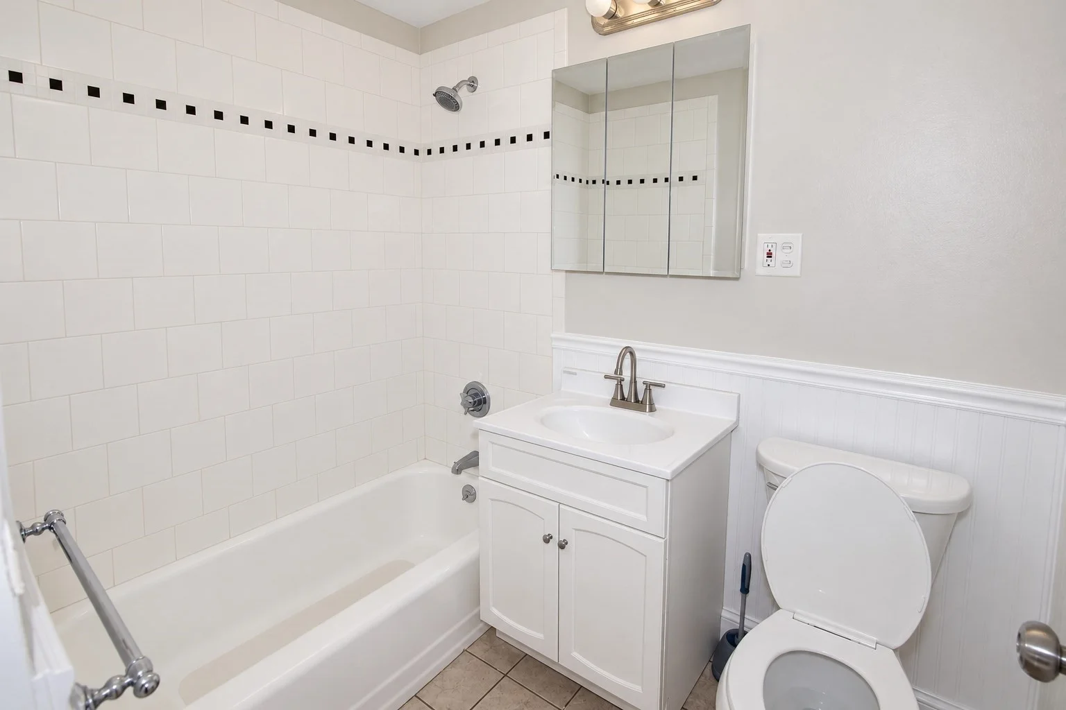 1 bed, 1 bath apartment for rent at 997 Broadway Unit 5, Raynham — photo 11 of 12