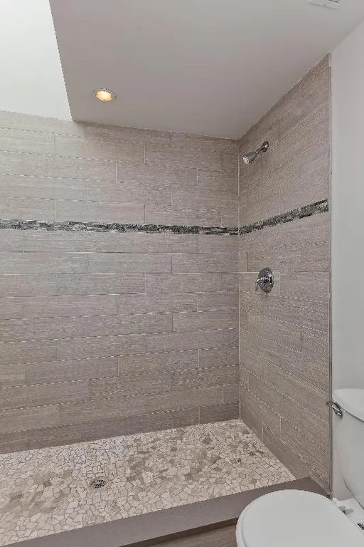 4 bed, 2 bath apartment for rent at 998 Tremont St Unit 2, Roxbury — photo 4 of 7