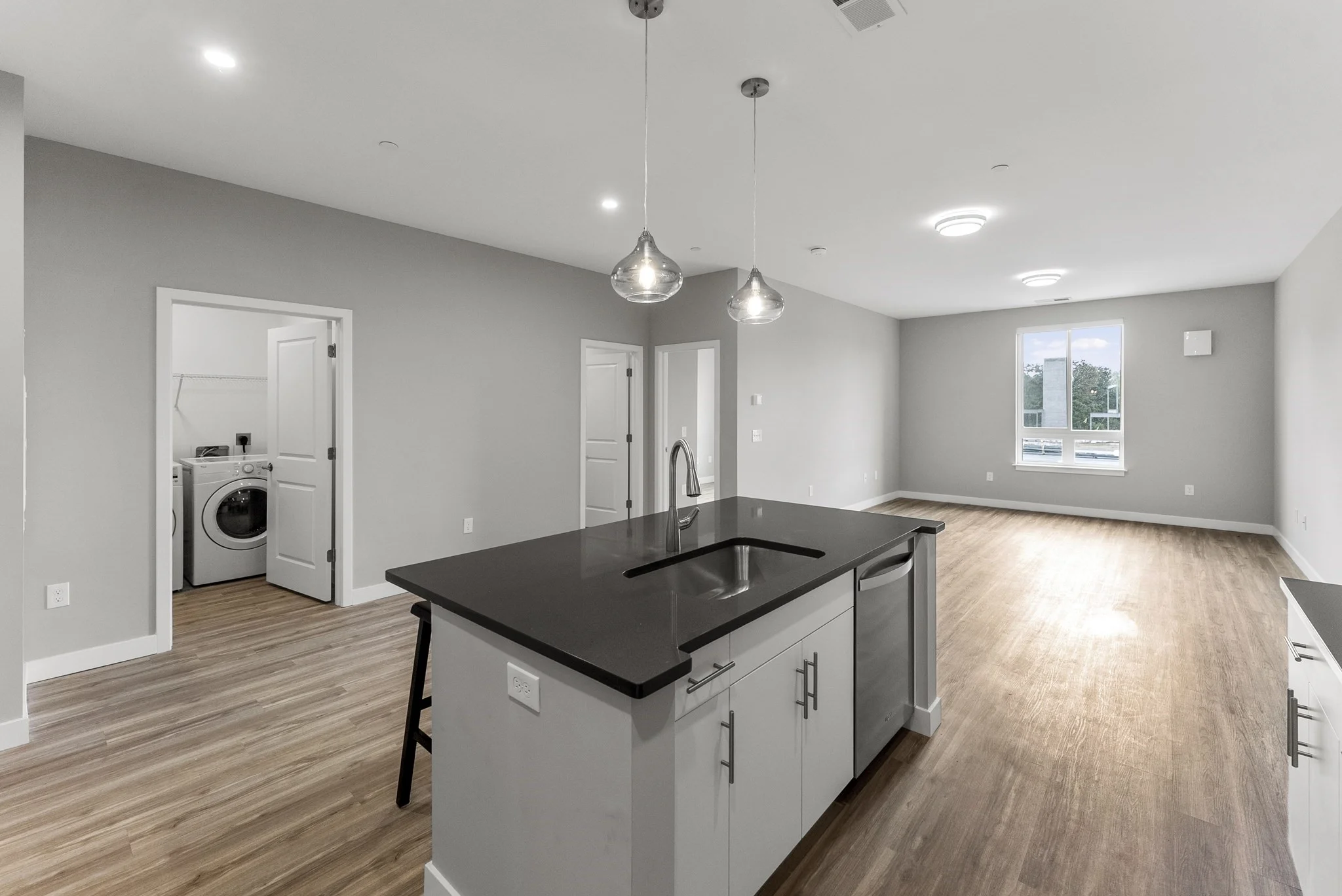 1 bed, 1 bath apartment for rent at 999 Main St Unit 205, Hanson — photo 4 of 9
