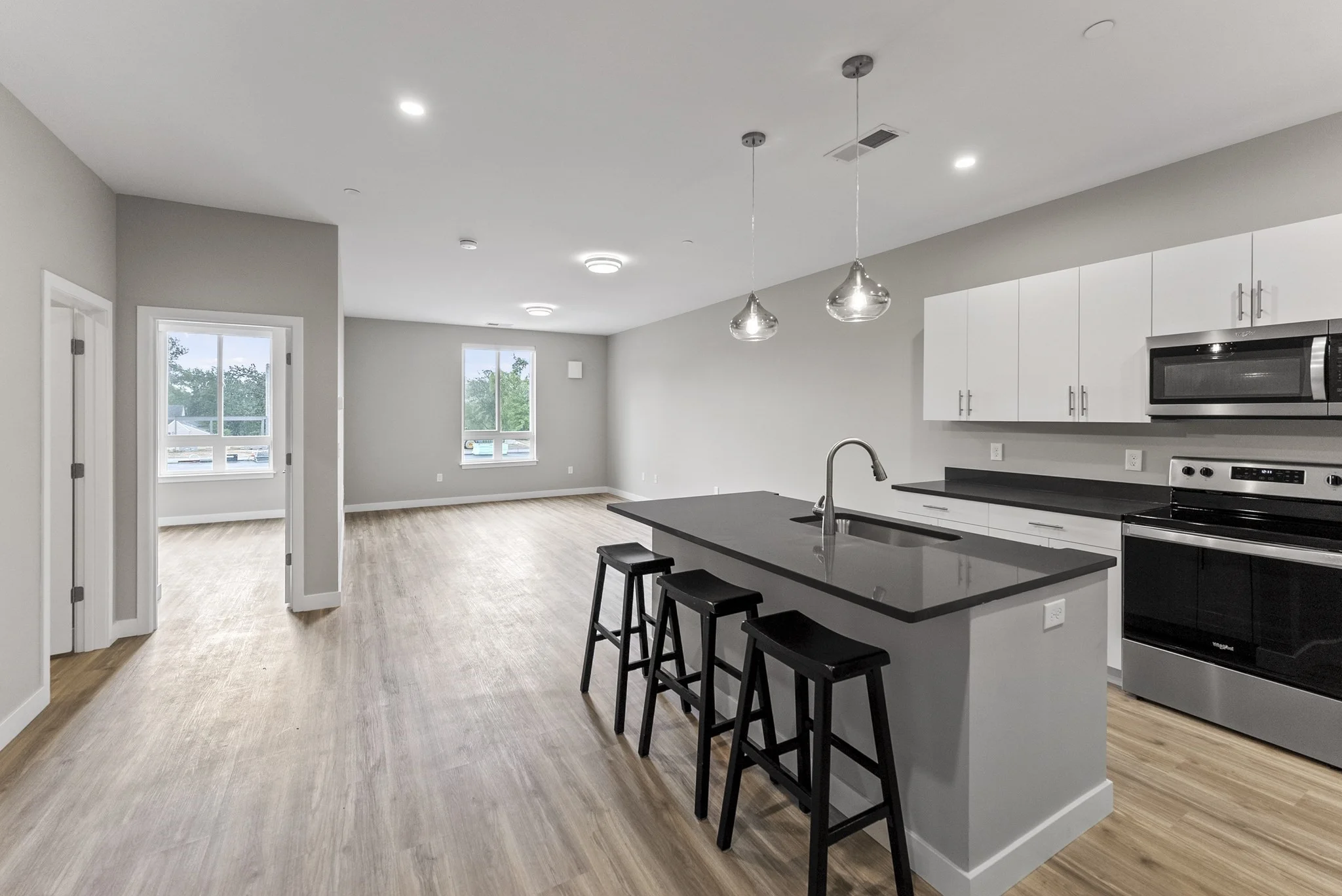 1 bed, 1 bath apartment for rent at 999 Main St Unit 205, Hanson — photo 3 of 9