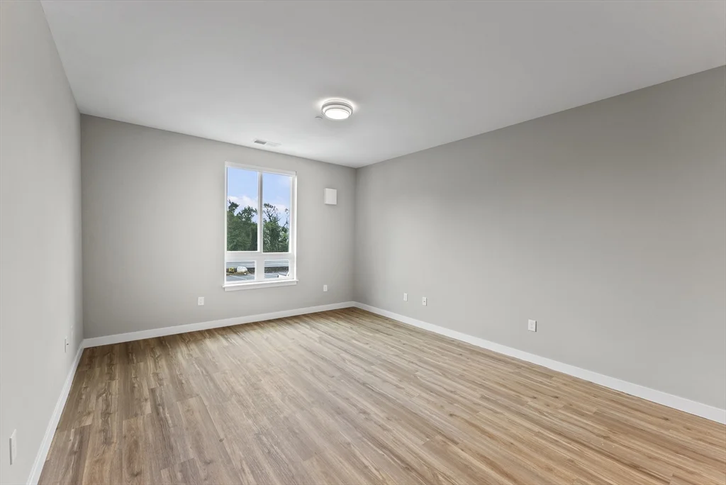 1 bed, 1 bath apartment for rent at 999 Main St Unit 207, Hanson — photo 11 of 21