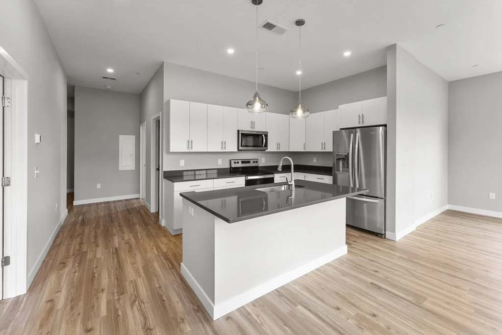 2 bed, 2 bath apartment for rent at 999 Main St Unit 208, Hanson — photo 4 of 21