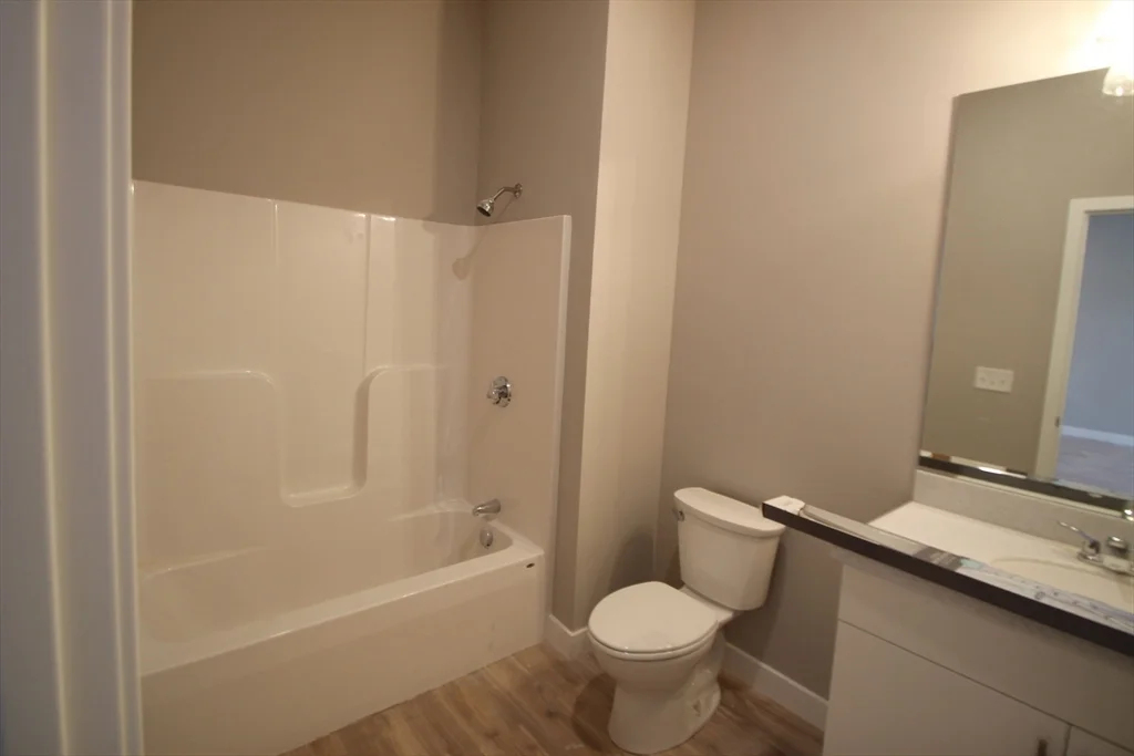 1 bed, 1 bath apartment for rent at 999 Main St Unit 306, Hanson — photo 6 of 12
