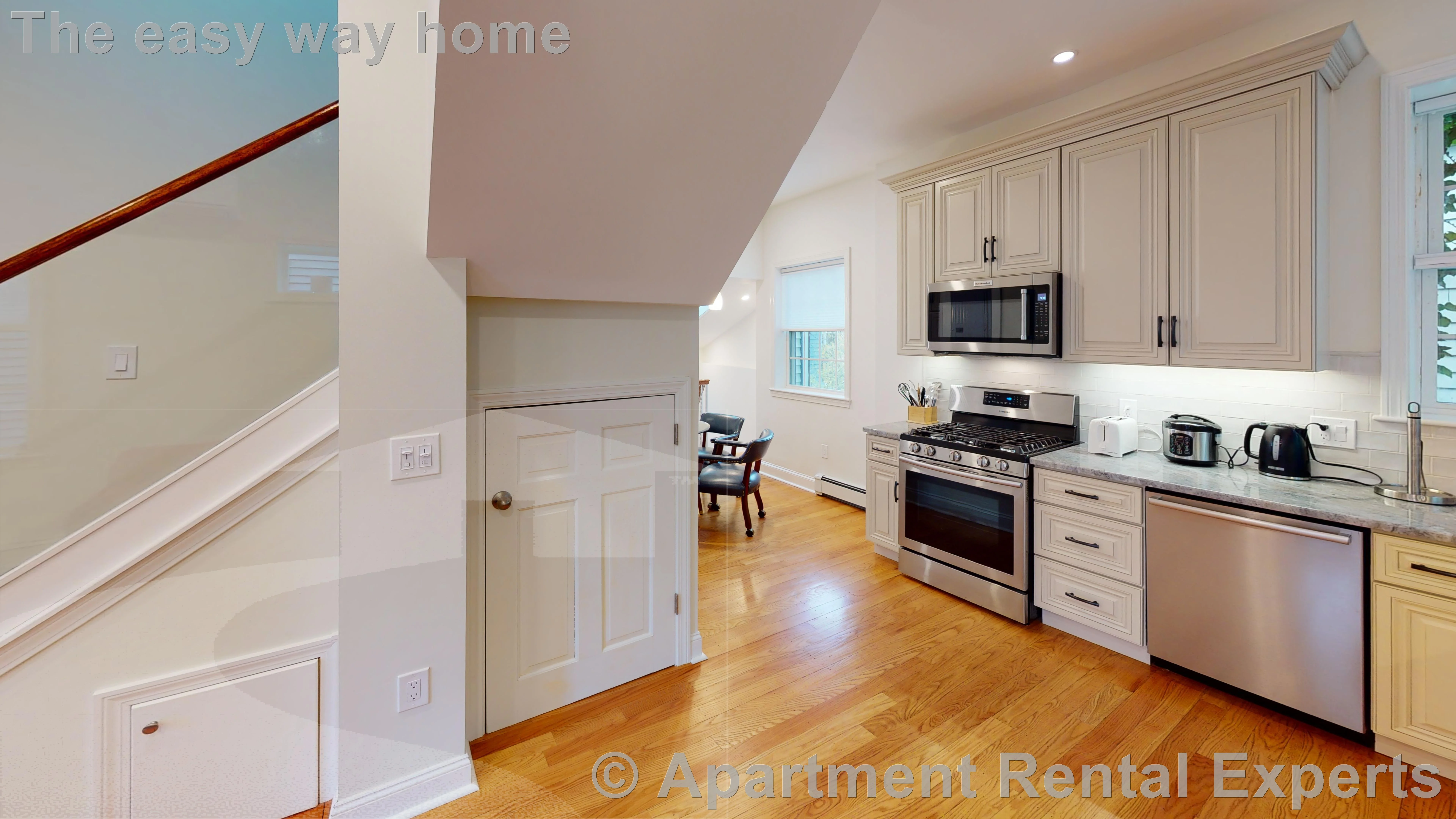 2 bed, 3 bath apartment for rent at 9A Ashton Pl, Harvard Square — photo 2 of 16