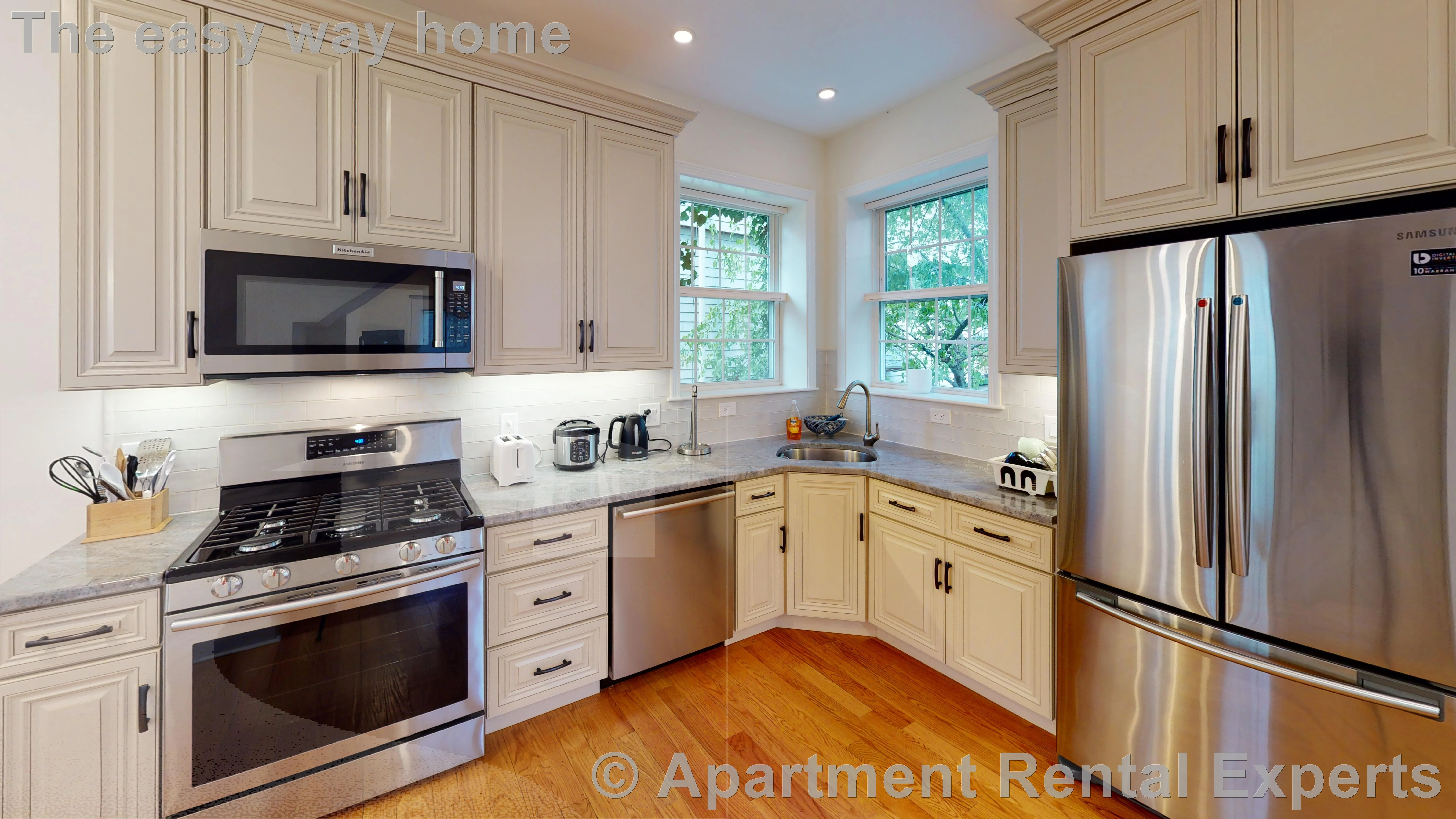 2 bed, 3 bath apartment for rent at 9A Ashton Pl, Harvard Square — photo 1 of 16