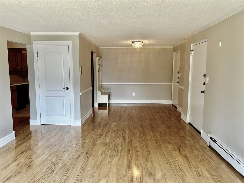 1 bed, 1 bath apartment for rent at B2 Colonial Dr Unit 4, Andover — photo 3 of 19