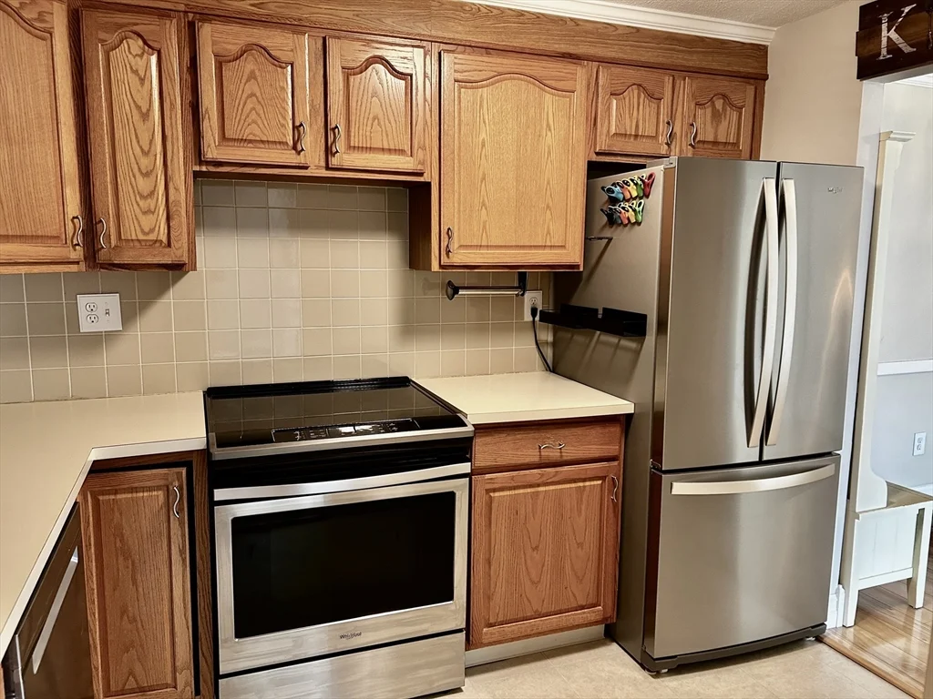1 bed, 1 bath apartment for rent at B2 Colonial Dr Unit 4, Andover — photo 6 of 19