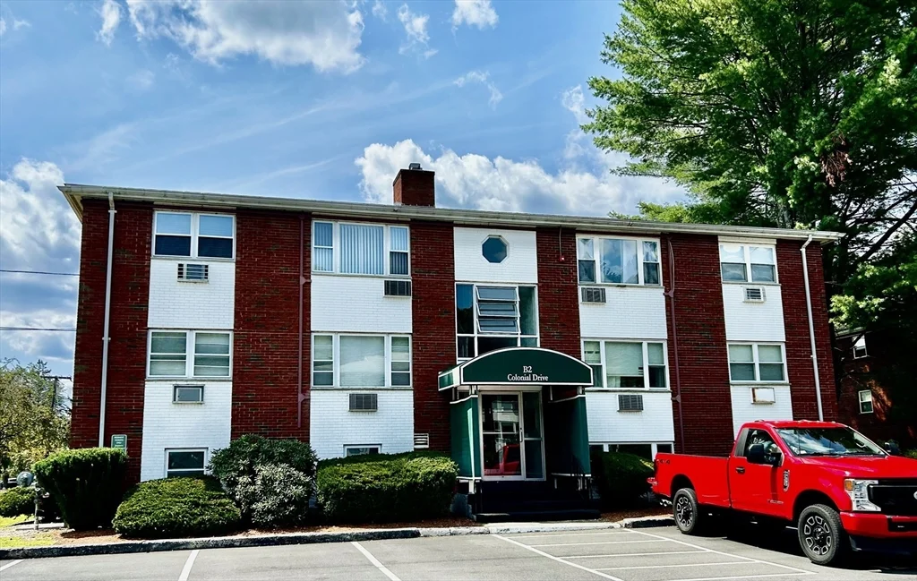 1 bed, 1 bath apartment for rent at B2 Colonial Dr Unit 4, Andover