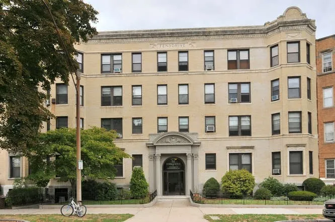 Studio bed apartment for rent at P.Space 61 Park Dr ( Parking Space) Unit F, Fenway