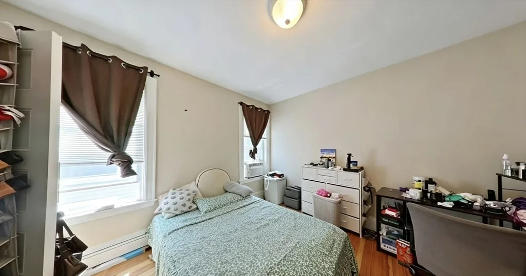 3 bed, 1 bath apartment for rent at R39 Newport St Unit 1, Dorchester — photo 4 of 6